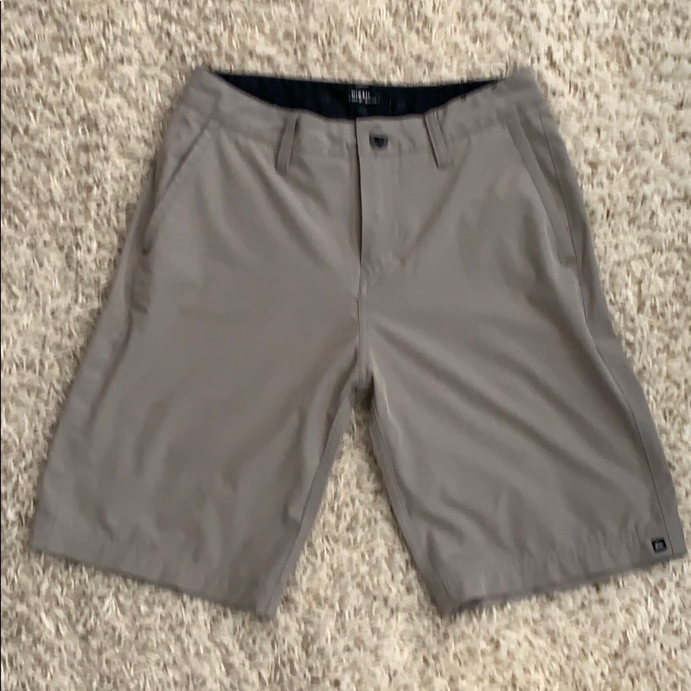 Men’s Quicksilver KhakiGrey Amphibian Shorts Sz 28